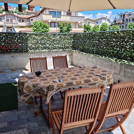 Kd Apartment, Accogliente, Moderno E Spazioso. Кастель-ді-Сангро Екстер'єр фото