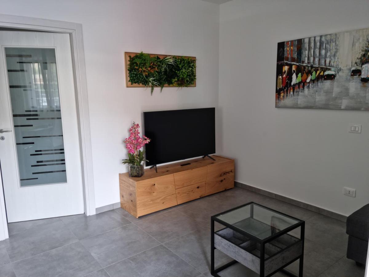 Kd Apartment, Accogliente, Moderno E Spazioso. Кастель-ді-Сангро Екстер'єр фото